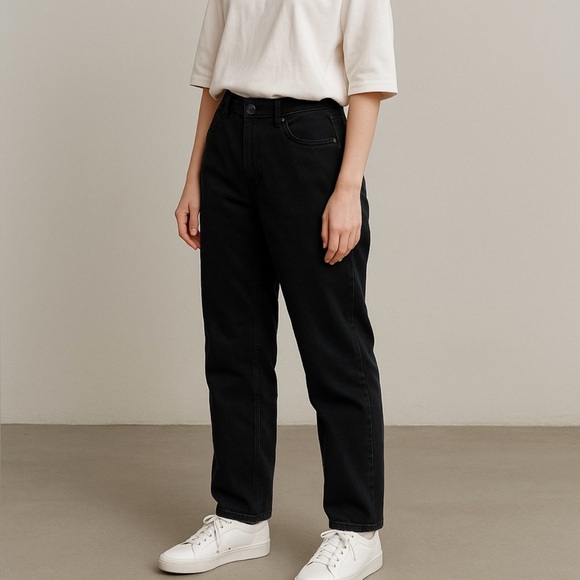 Gloria Vanderbilt Denim - NWOT Gloria Vanderbilt Black Straight Leg Jeans